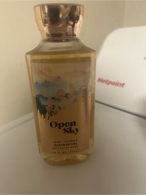 Bath & Body Works Open Sky Shower Gel - Gold and Blue Label